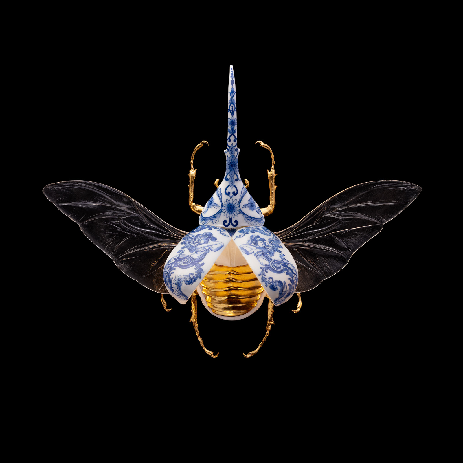kunstwerk Samuel Dejong – Gekleurde wandobjecten met insecten