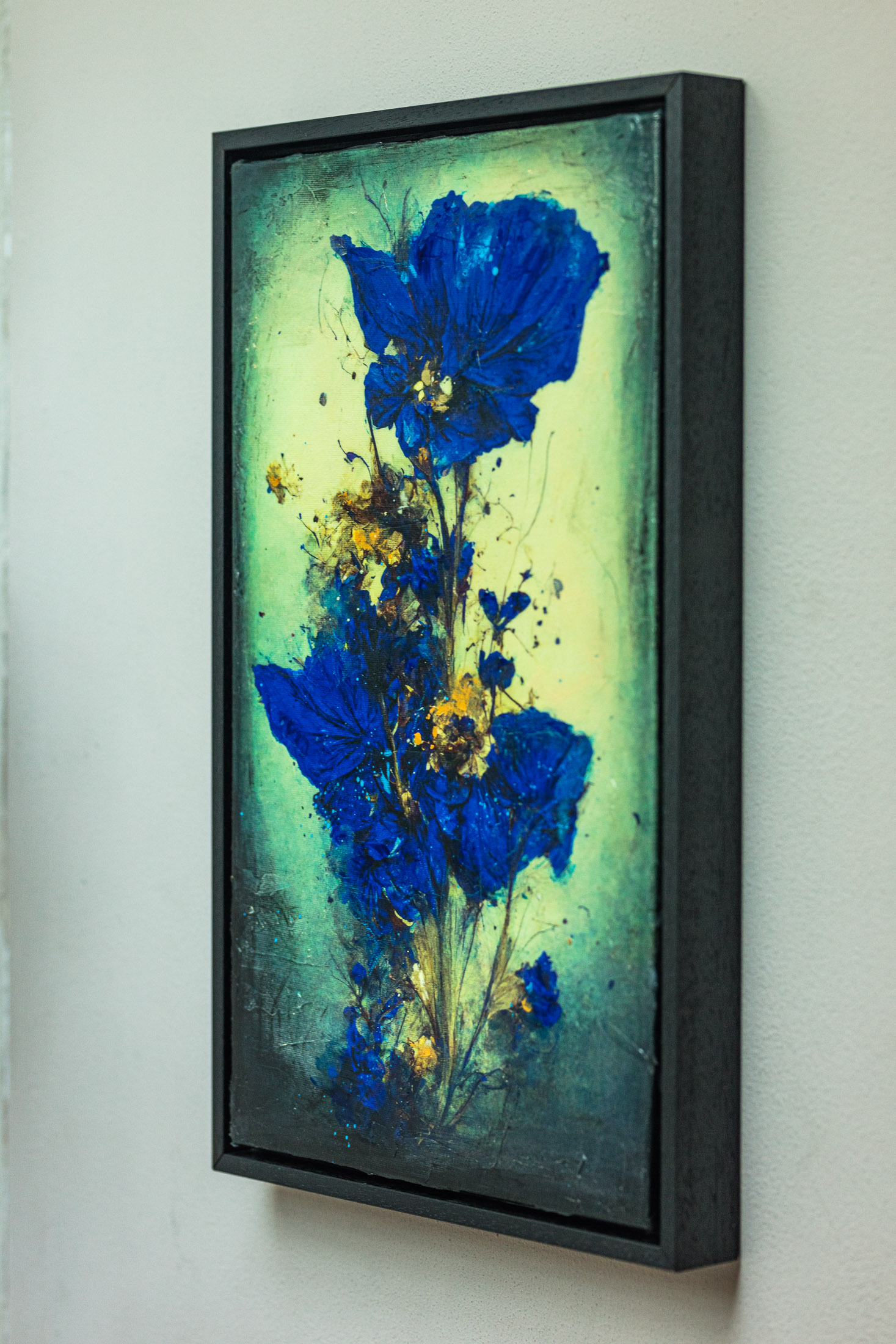 Kunst: Floral Decay III van kunstenaar Teis Albers