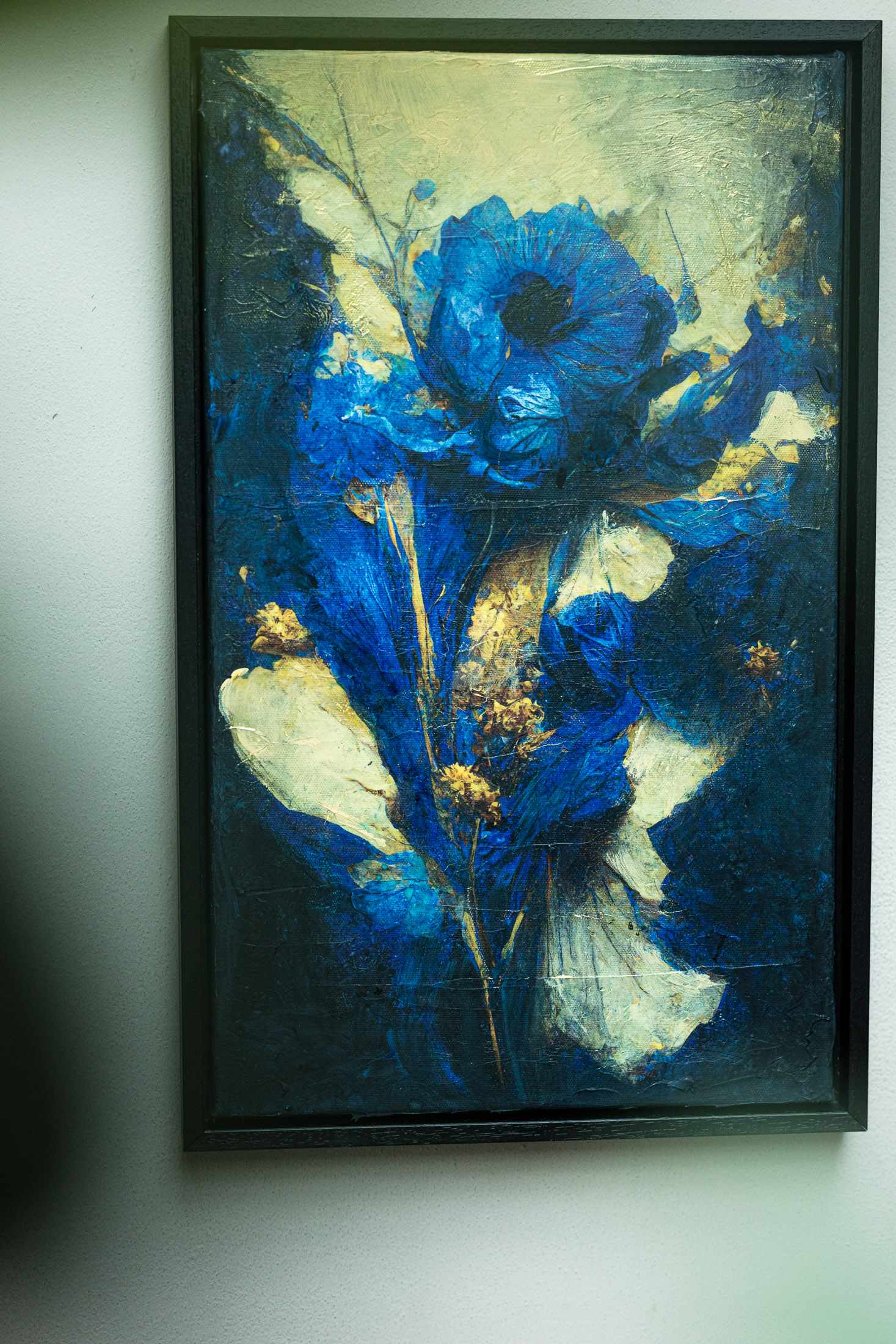 Kunst: Floral Decay VIII van kunstenaar Teis Albers