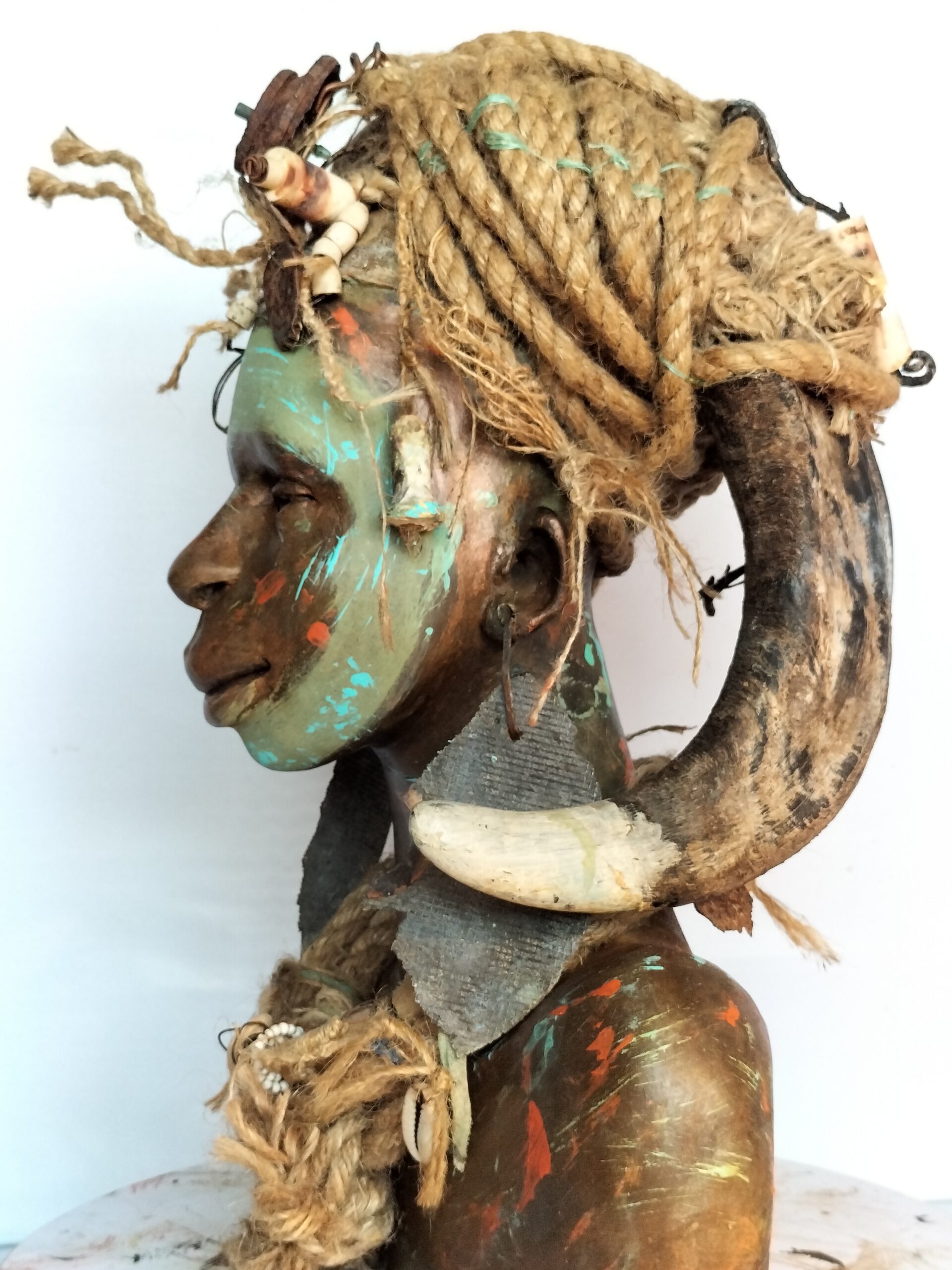 Kunst: Kwayera – Hoorns of Africa van kunstenaar Lilian Wessels