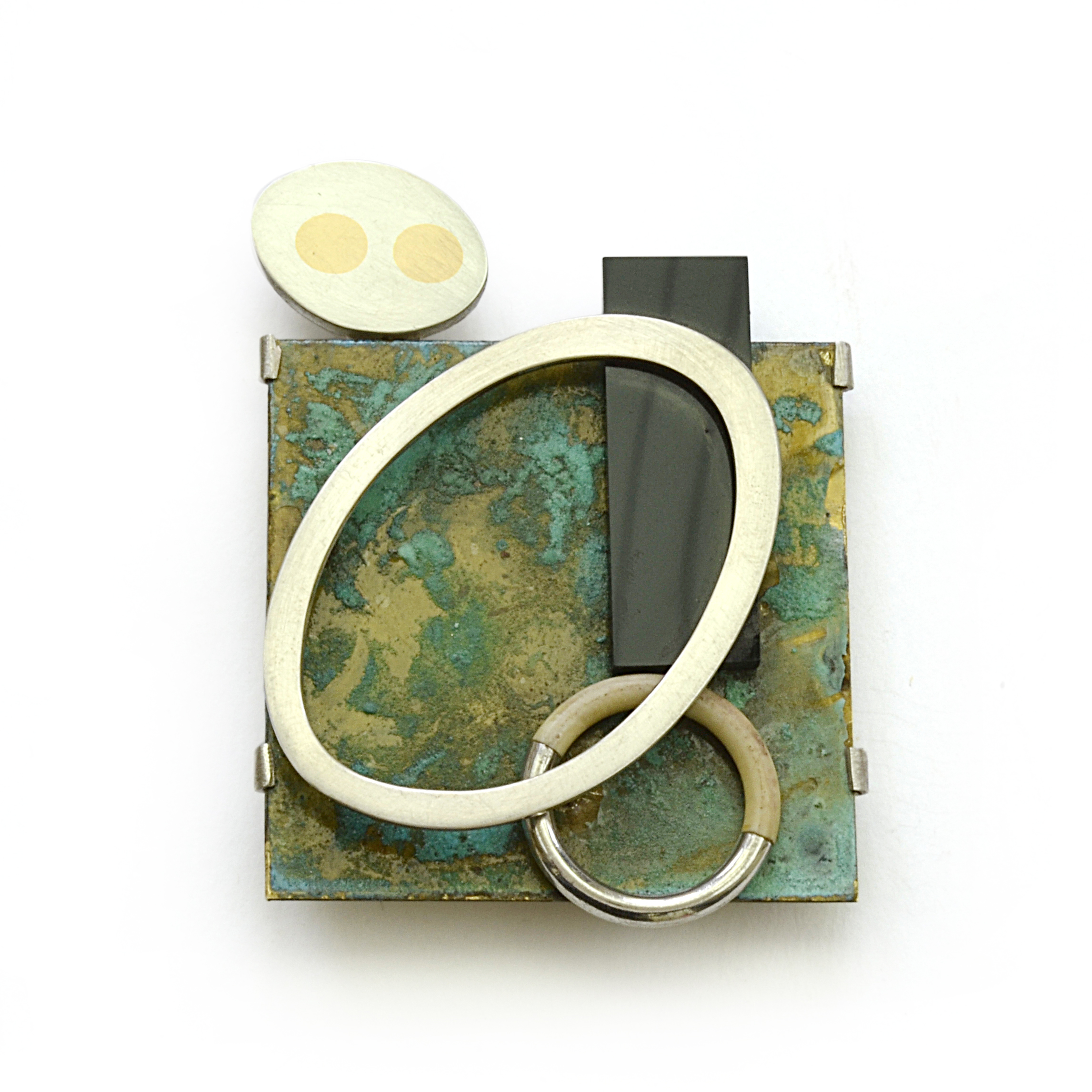 Kunst: Satellite    wandobject/broche van kunstenaar Greetje Sieders