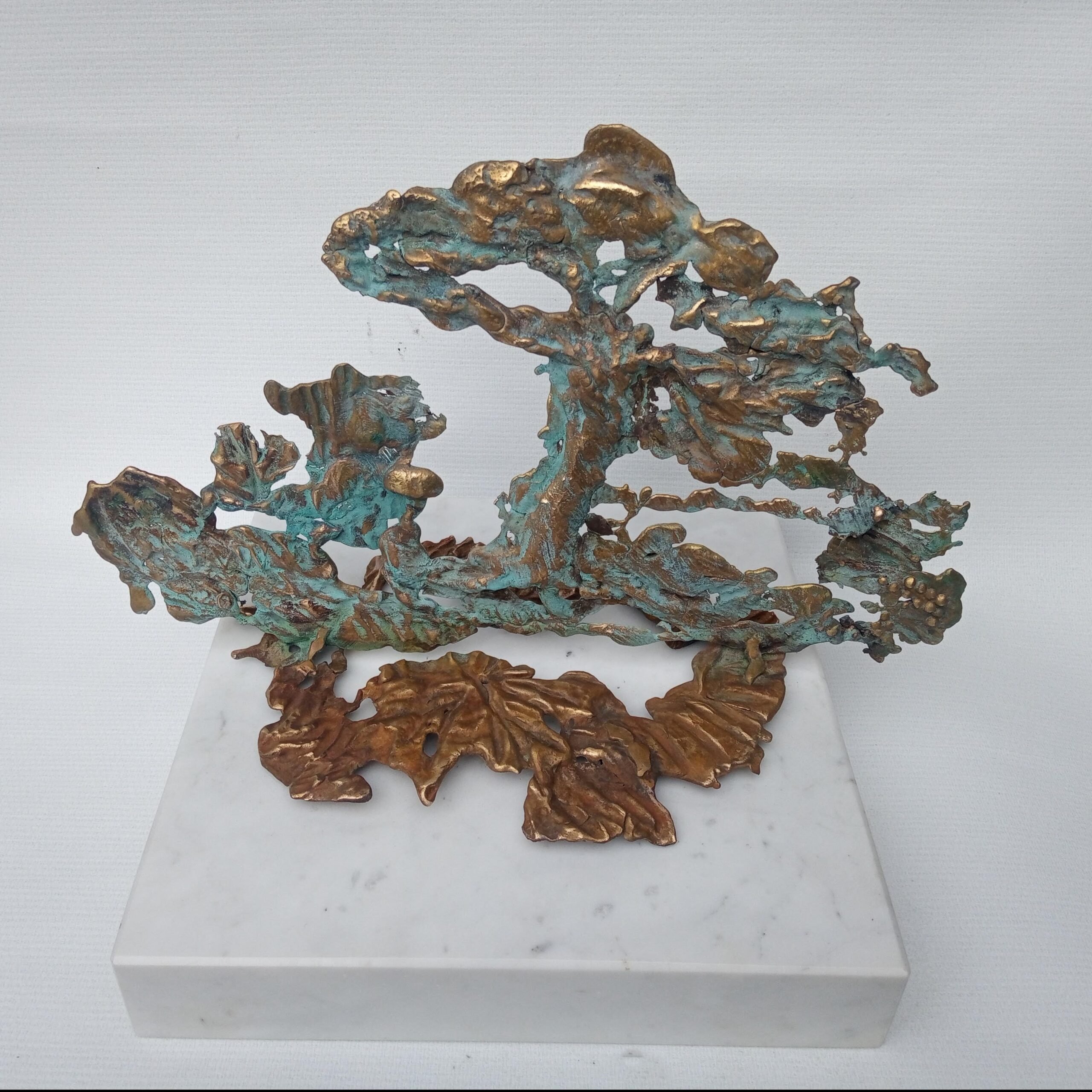 Kunst: Herfstbos, een impressie in brons. van kunstenaar Eric van Wattum