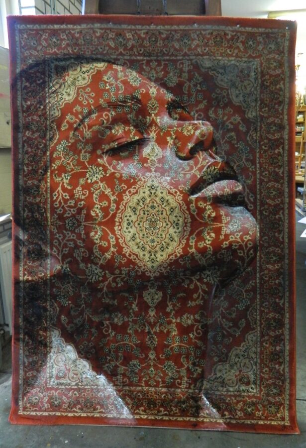 Kunst: Amber, painting on a carpet-XXL van kunstenaar Jacqueline Klein-Breteler