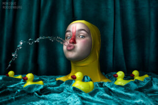 Kunst: Water and bread Yellow van kunstenaar Monique Roodenburg