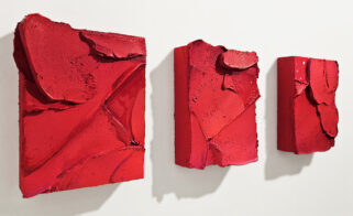 Kunst: Red series III, IV, V van kunstenaar Marjanka Jonkers