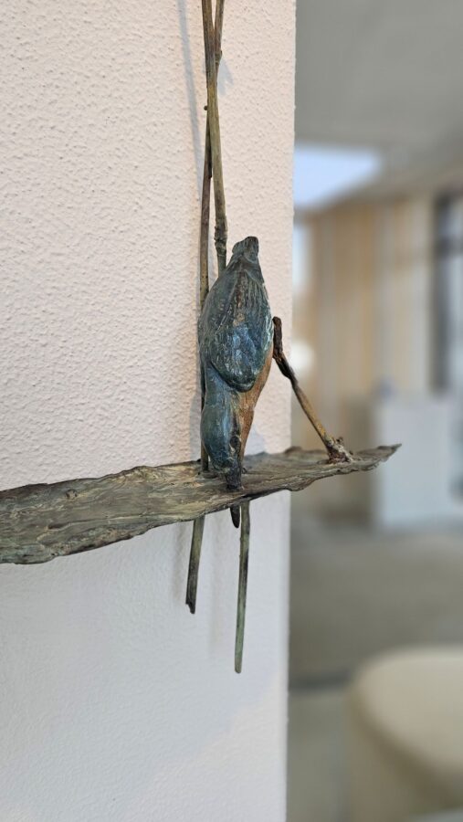Kunst: Duikende IJsvogel van kunstenaar Chris Gadiot