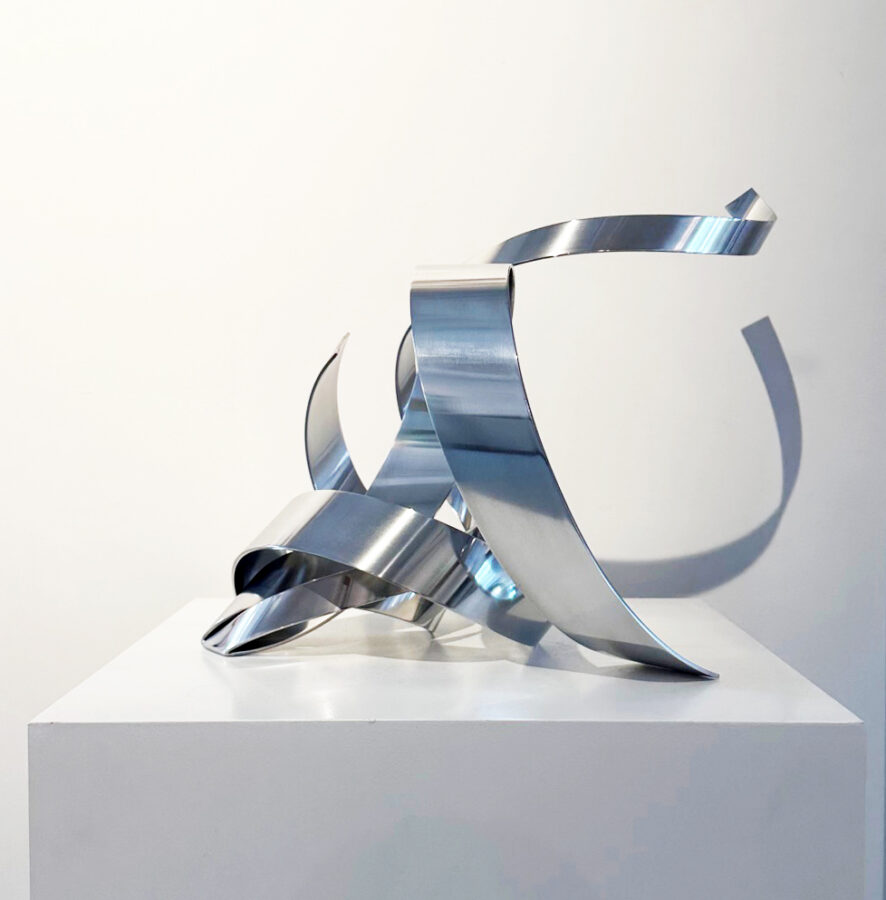 Kunst: Abstract Movement Aluminium van kunstenaar Cees Hoogeveen