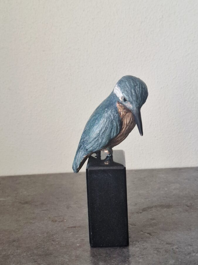 Kunst: IJsvogel 4/8 van kunstenaar Tina Lintvelt