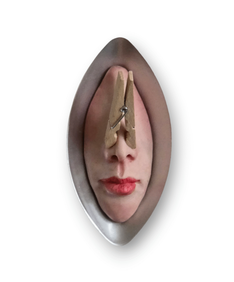 Kunst: Stinkertje langwerpig van kunstenaar Saskia Hoeboer