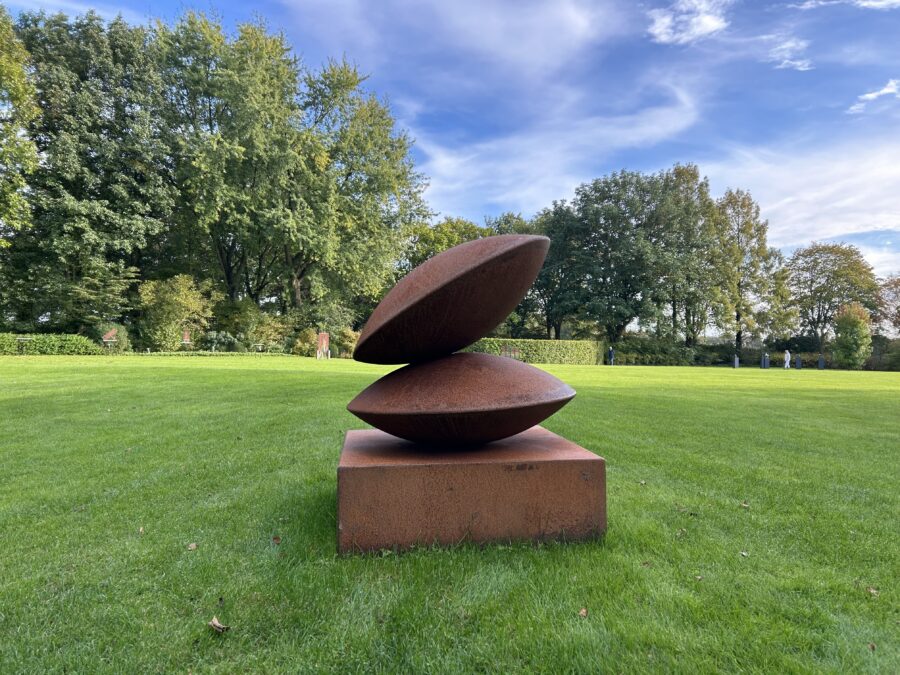 Kunst: Dos Piedras Grande van kunstenaar Angelo Moyano