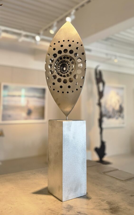 Kunst: Clockwise Rotation small van kunstenaar Cees Hoogeveen