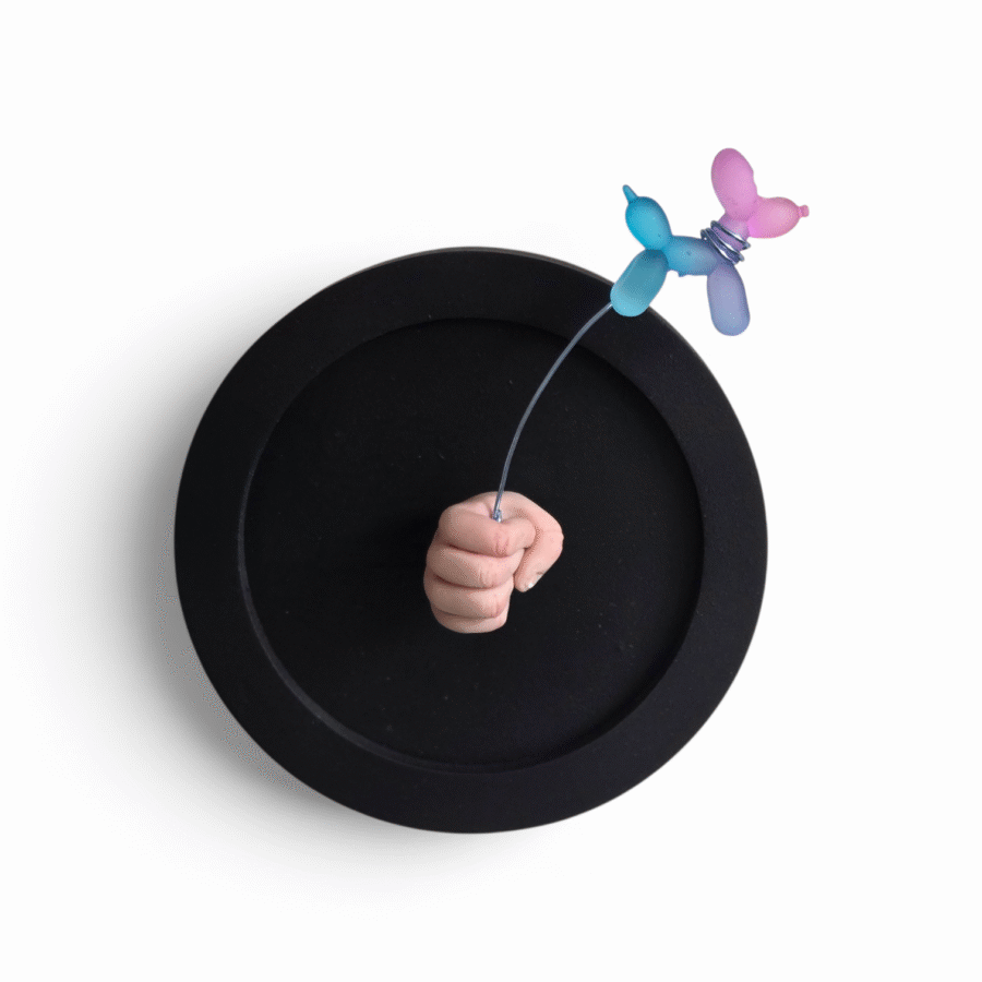 Kunst: Airy company, blue pink van kunstenaar Saskia Hoeboer