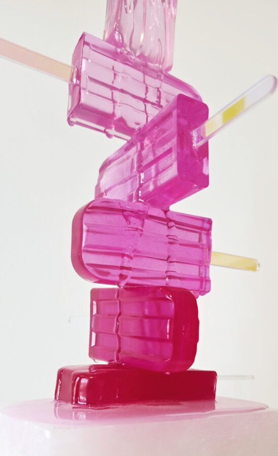 Kunst: Ice Sculpture – Serie Pink Freeze – Still Summer van kunstenaar Lotte Kloppenburg