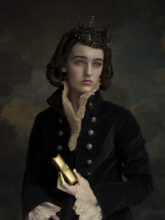 Kunst: Queen of Forgotten Fire van kunstenaar Jenny Boot