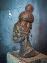 Kunst: Ngozi – Strong van kunstenaar Lilian Wessels