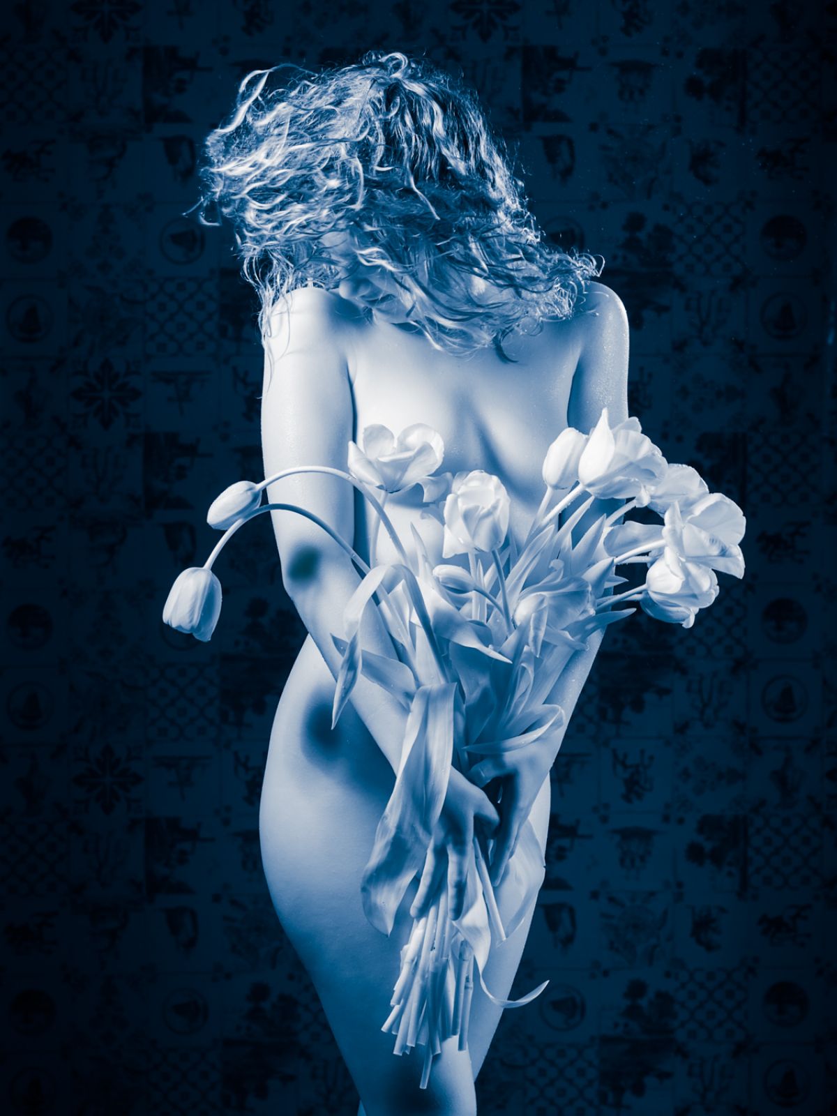 Kunst: Blue Nude 8 van kunstenaar Barend Houtsmuller