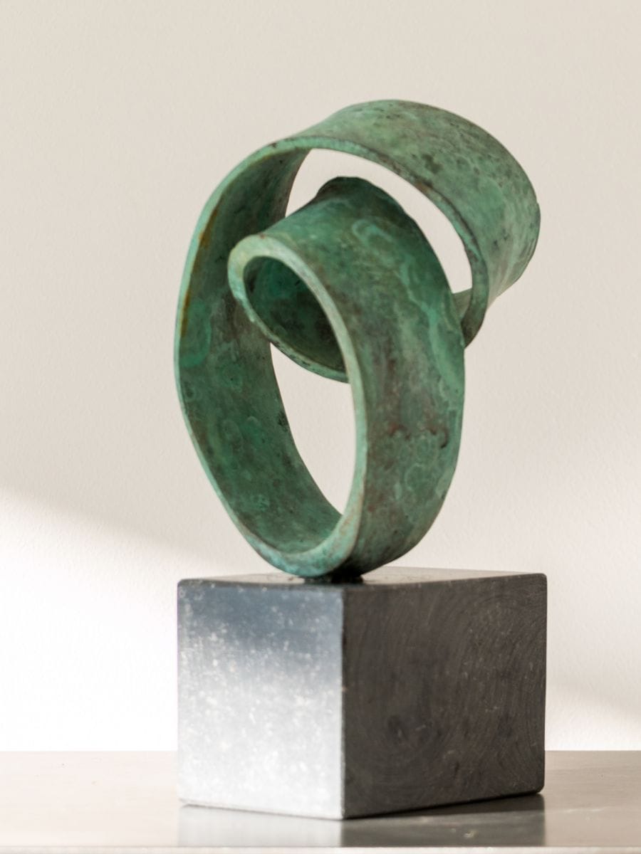 Kunst: Endless 2 in bronze van kunstenaar Monique Lipsch