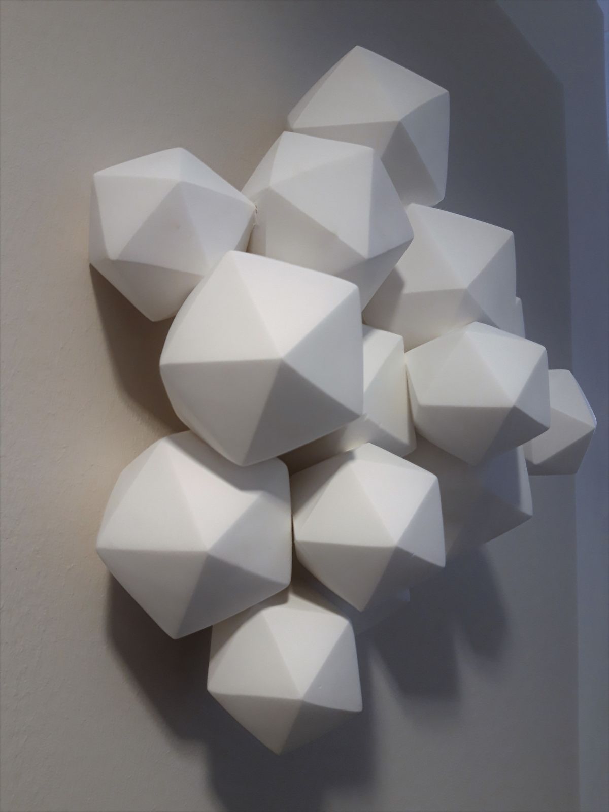 Kunst: Icosahedron II van kunstenaar Mo Cornelisse