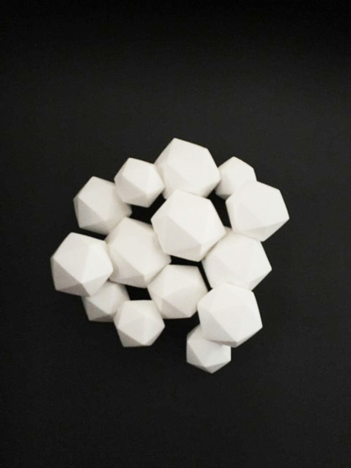 Kunst: Icosahedron Halfway XIV van kunstenaar Mo Cornelisse