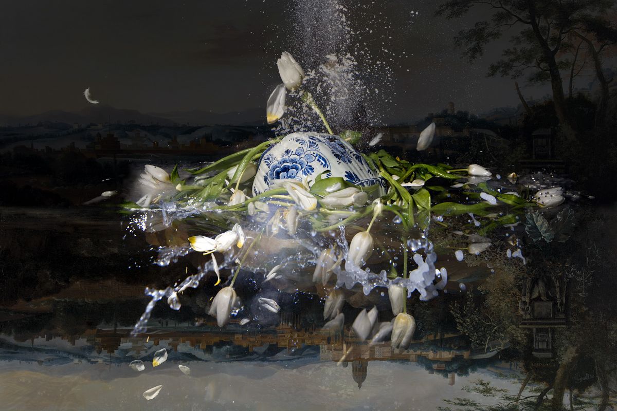 Kunst: Three white feathers van kunstenaar Hans Withoos